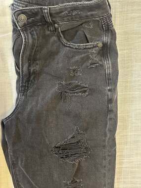 American Eagle Women's Stretch Waistband Distressed Black Jeans Size 6
